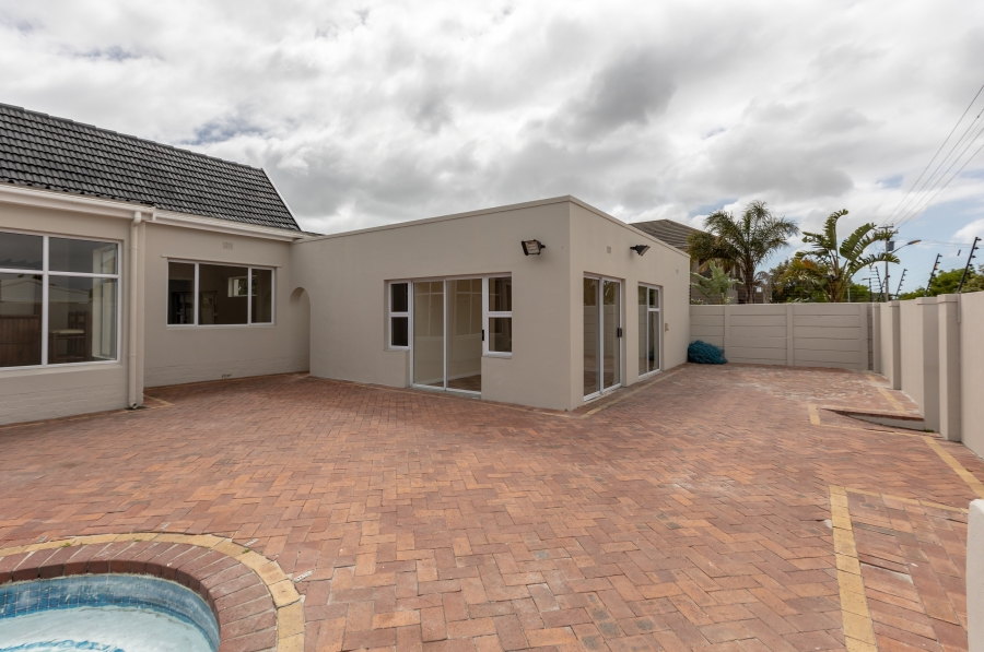 2 Bedroom Property for Sale in Rondebosch Western Cape